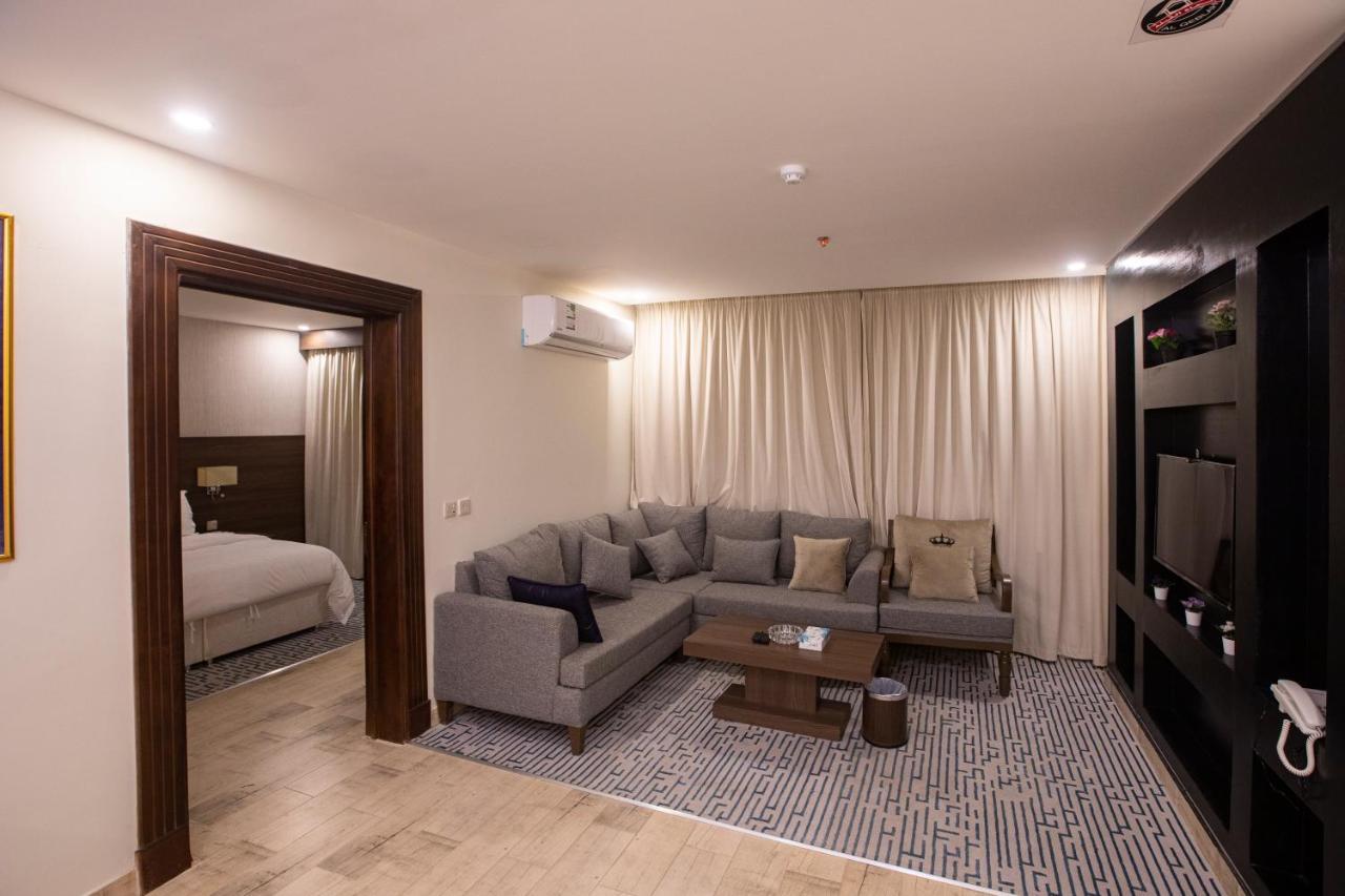 Olive Tree Hotel Табук Екстериор снимка