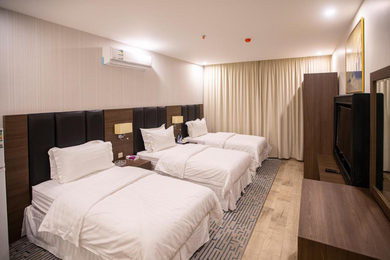 Olive Tree Hotel Табук Екстериор снимка