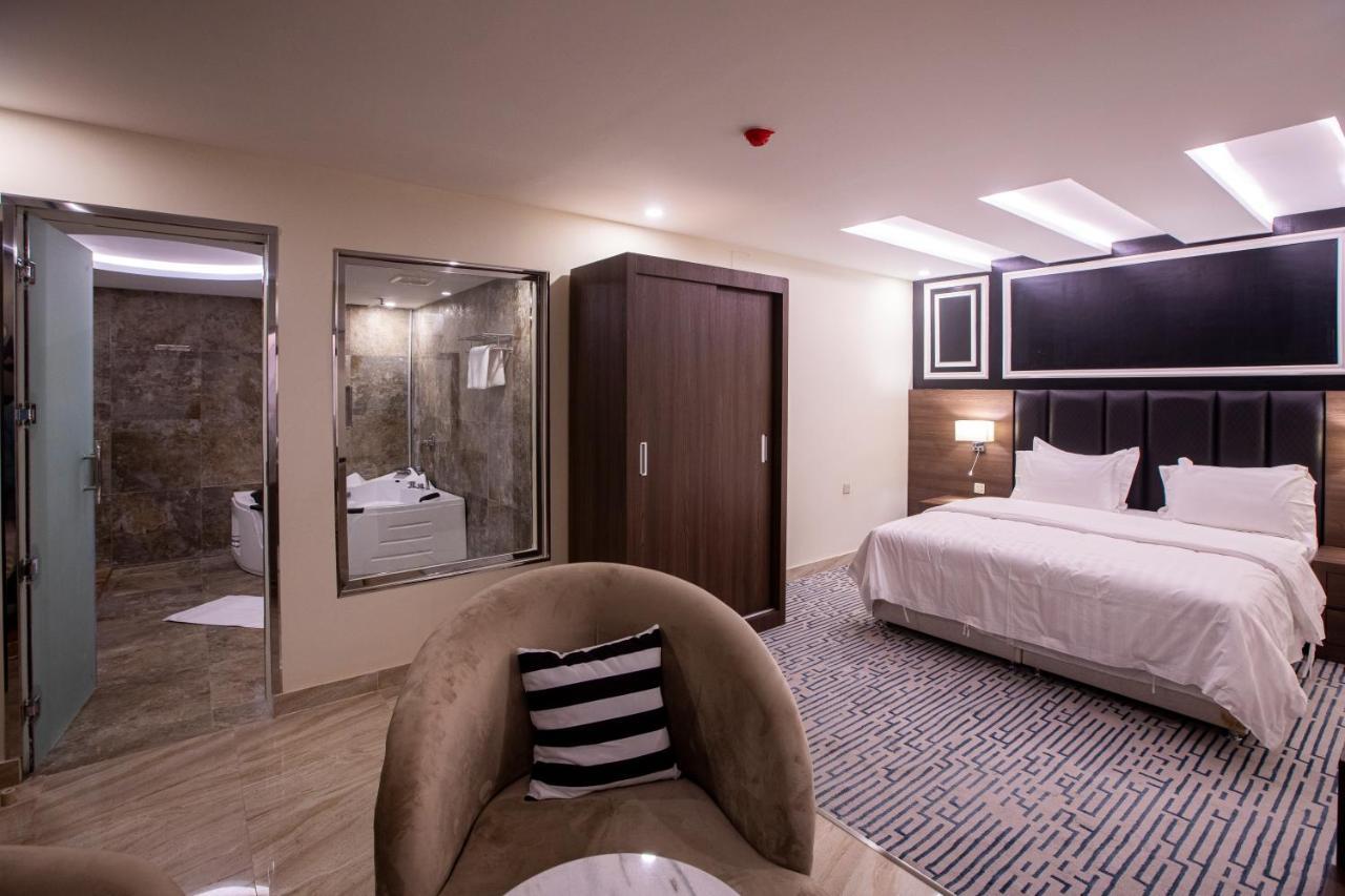 Olive Tree Hotel Табук Екстериор снимка